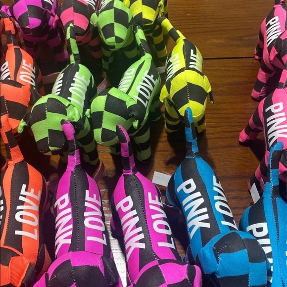 Bundle of 30 Pink dogs - Picture 3 of 6